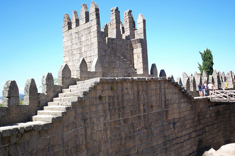 Castello guimaraes: Tour RELIGION & TRADITIONS OF PORTUGAL